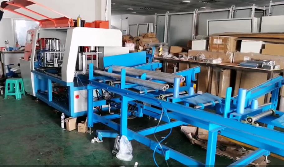 全自動上料鋸設(shè)備正在調(diào)試中-雙德譽今日車間動態(tài)